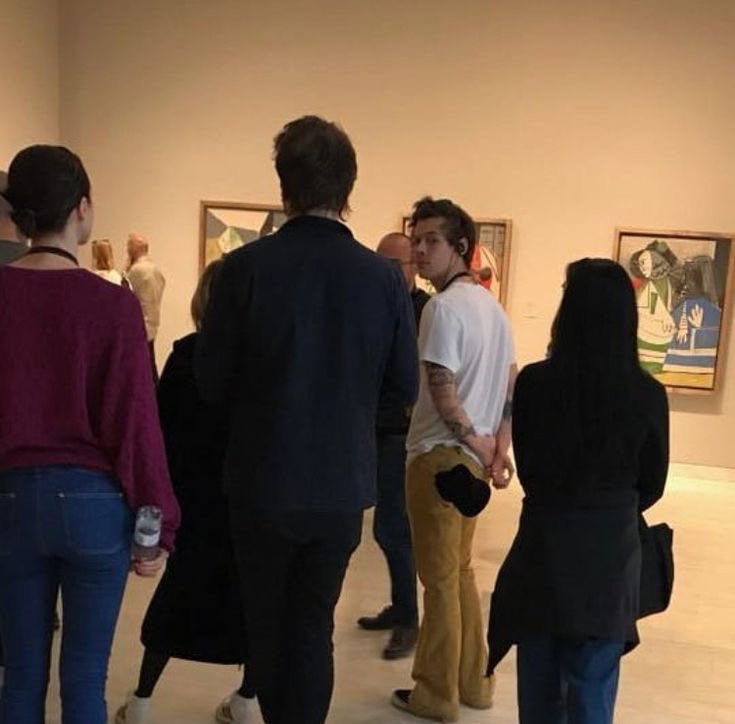 axlsugar's tweet image. does he take you walking round his parents' gallery?