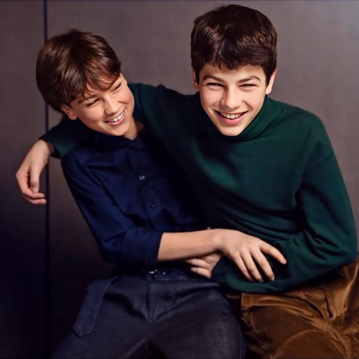 qgyounghearts's tweet photo. 🚨 ORGULHO DEFINE! 🚨
Young Hearts foi indicado a 8 categorias no Ensor Awards 2026 🤍🎬

Melhor Filme, Direção, Roteiro, Música e atuações incríveis que tocaram tantos corações.

Essa história continua viva e cada reconhecimento é mais uma prova disso. 
#YoungHearts #EnsorAwards https://t.co/EXMjYQm2Sz