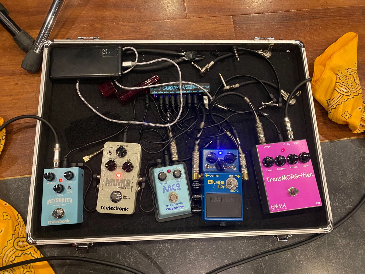 年始初練してきました

youtu.be/hlYMJBAx7vg?si…

先日入手したEmma TransMORGrifier コンプレッサーも初使用

様々パターンを試してみました。

気がついたら来週1月17日(土)にはANTIKNOCKで本番です。

x.com/i/status/19965…

#EmmaElectronicTransMORGrifierCompressor