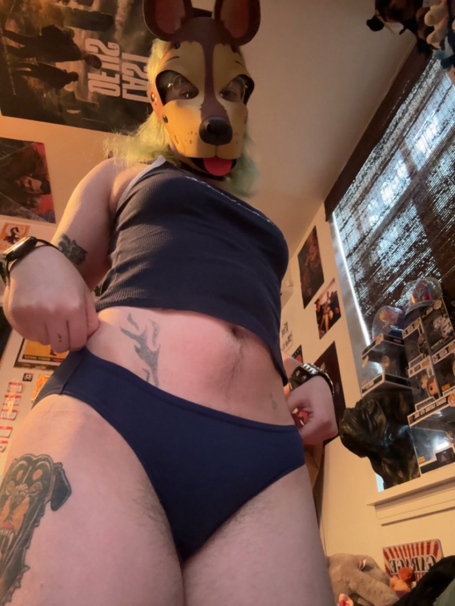 wolfcanwolfwont's tweet photo. what do we think of navy blue #petplay #pup #nsfwtwt #wruffstuff #petplaygear #puphood #murrsuiter #softsuiter https://t.co/mWjt0HidSw