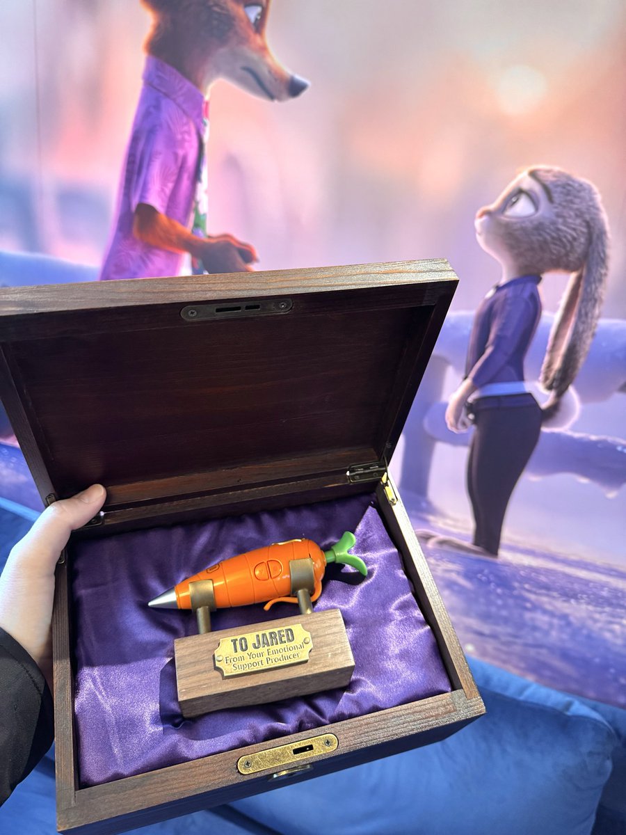 thejaredbush's tweet image. I am incredibly lucky to have a dear friend like superstar producer @yvettmf who made #Zootopia2, Disney Animation’s most ambitious film, not just possible… but absolutely spectacular. And to top it off… today she gifted me this. Love you, partner! 😭🦊🐰