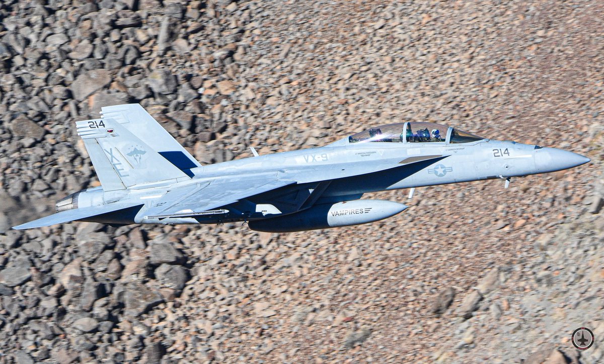 619_Aviation's tweet image. A F/A-18 from VX-9 The "Vampires" ripping through Star Wars Canyon a few years back!
#vx9 #vx9vampires #starwarscanyon #deathvalley #f18