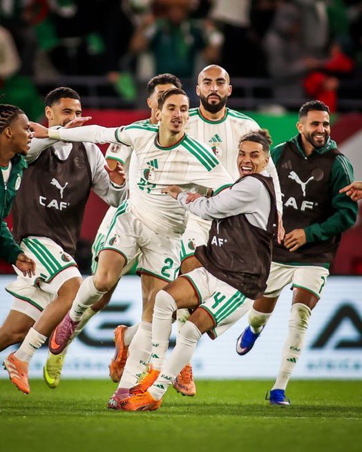 QUALIFIÉ 🇩🇿! CAN 2026…Bravo à l’Algérie pour cette belle victoire face à une solide équipe du Congo qu’il faut aussi féliciter. Les quarts de finale s’annoncent passionnants…dans un contexte géopolitique tendu le football rappelle combien il peut faire fraterniser les peuples !