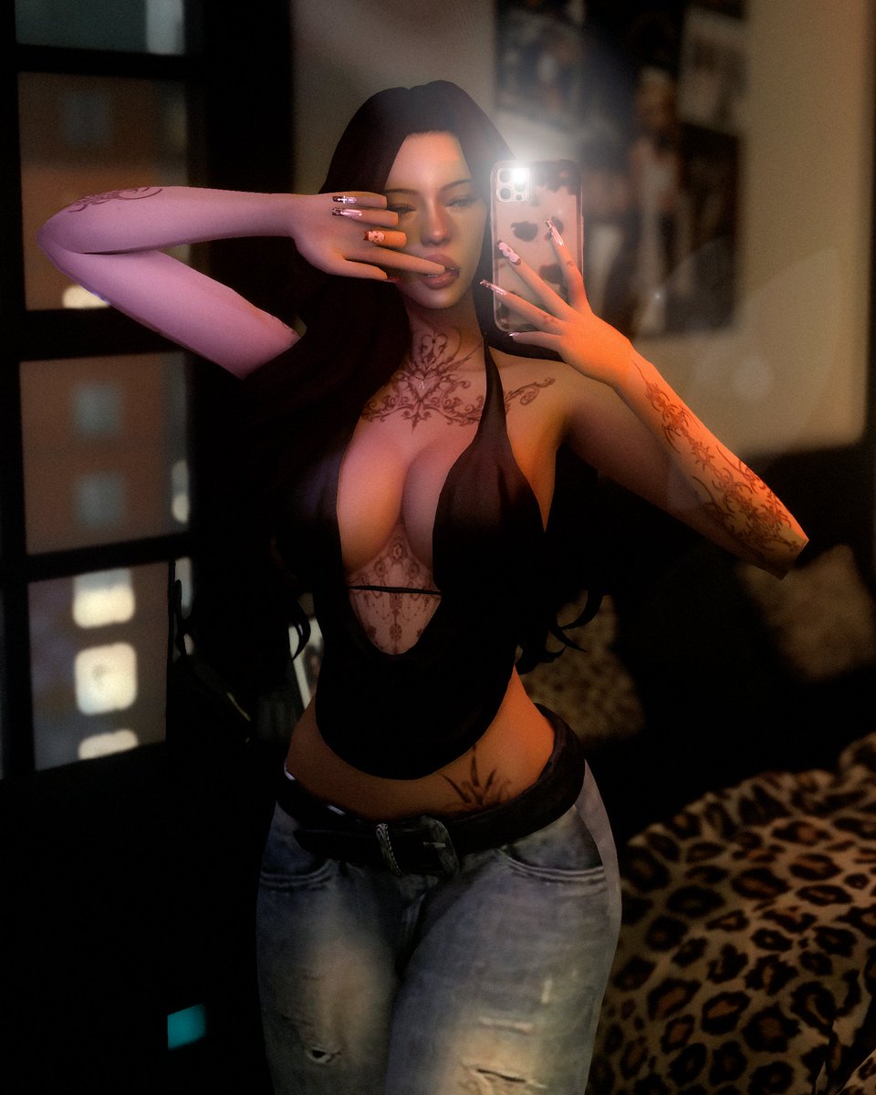 n444ila's tweet image. gotta get my nails done