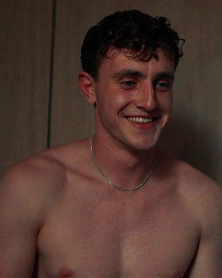 anyaltman's tweet image. a paul mescal nunca se le va a terminar el curro mientras yo viva ✊🏻 ustedes no entienden la puta vibra