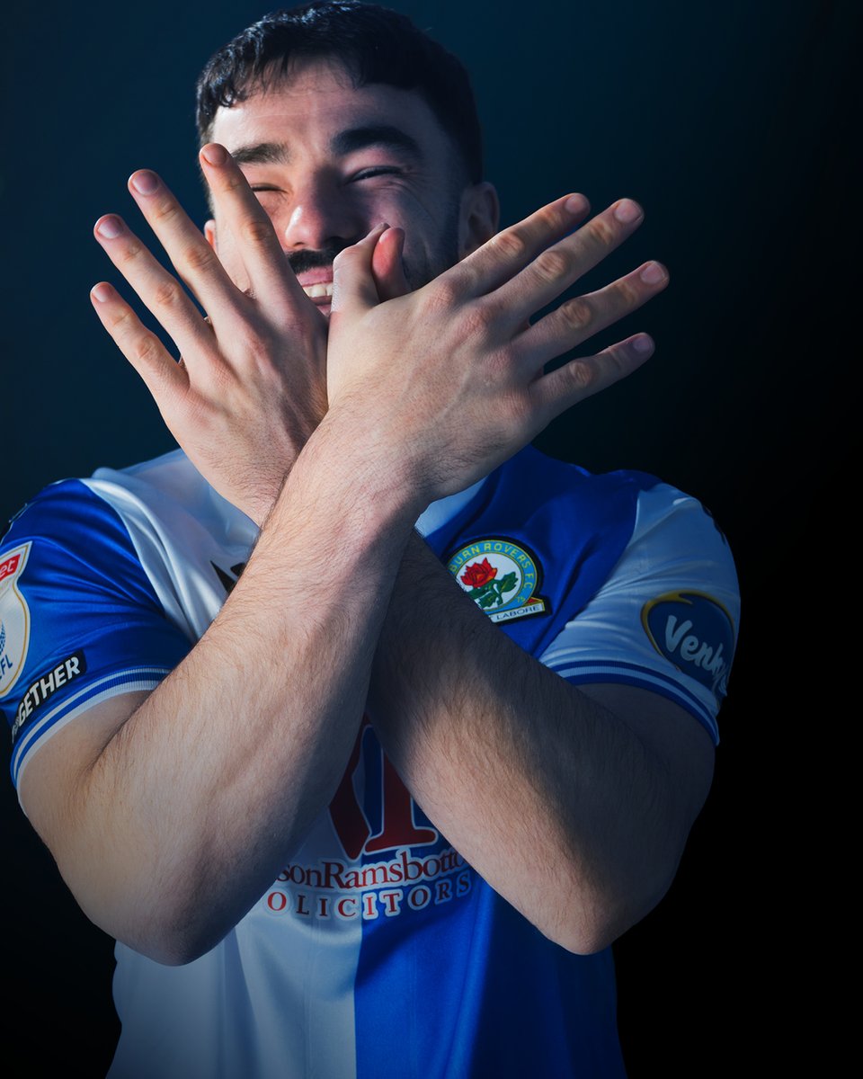 Rovers's tweet image. 𝘊𝘢𝘴𝘩𝘪𝘯 𝘩𝘢𝘯𝘥 👐

Eiran has arrived! ✍️

@eirancashin | #Rovers 🔵⚪️