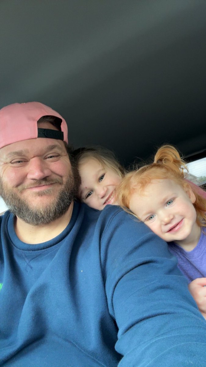 Robert Mobley tweet media