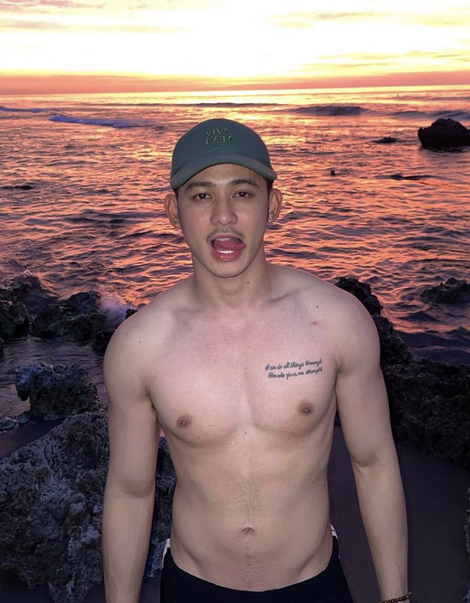 dailyhotdudes's tweet photo. Ej Castillon
💪 https://t.co/F7KZ1pvsUr