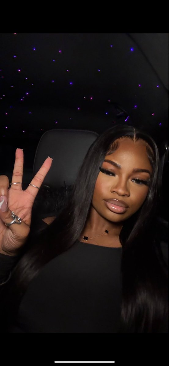 neyyyyyyyyyy_'s tweet photo. love a all black fit🖤 https://t.co/Oiry9uHGkK