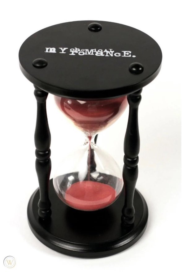 TragicAffa1r's tweet image. thinking about our lady of sorrows hourglass merch I need this so freaking bad