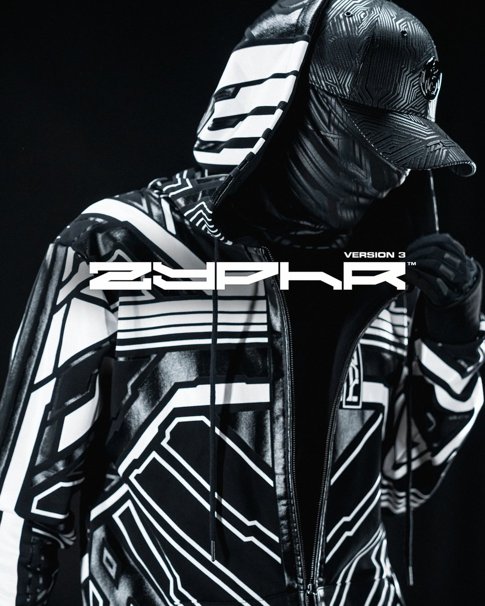 neo4ic's tweet image. Got 3 jackets dropping at the end of the month, these ones all will use our new strap system to wear the jacket like a sling / over your shoulder.