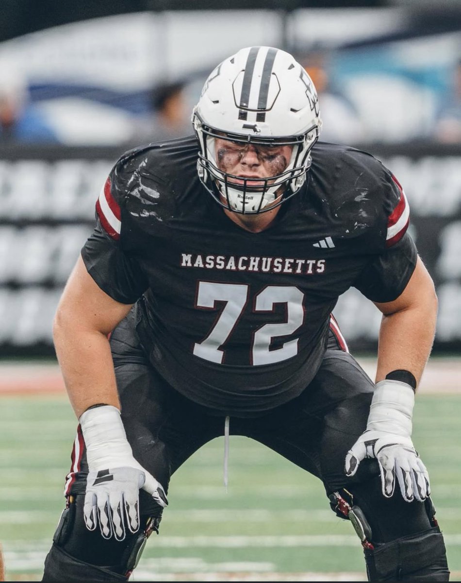 BenTaglianetti's tweet image. After a great conversation with @Coach_MLayman I am blessed to receive an Offer from The University Of Massachusetts! @CoachMartinESA @CoachLeigh2 @UMassFootball @CoachWhiteUMass @CoachJohnsonOL