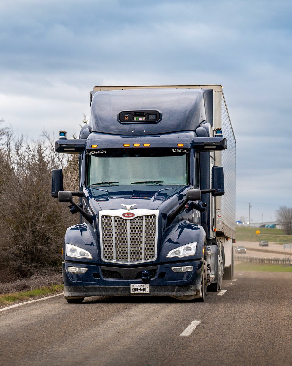 aurora_inno's tweet image. Big news from #CES2026: @AUMOVIOUSA  – our manufacturing partner planning to mass-produce a scalable generation of Aurora Driver hardware in 2027 – is partnering with AWS to support and accelerate development. 🚀 We are only at the beginning and as we shift to delivering the…