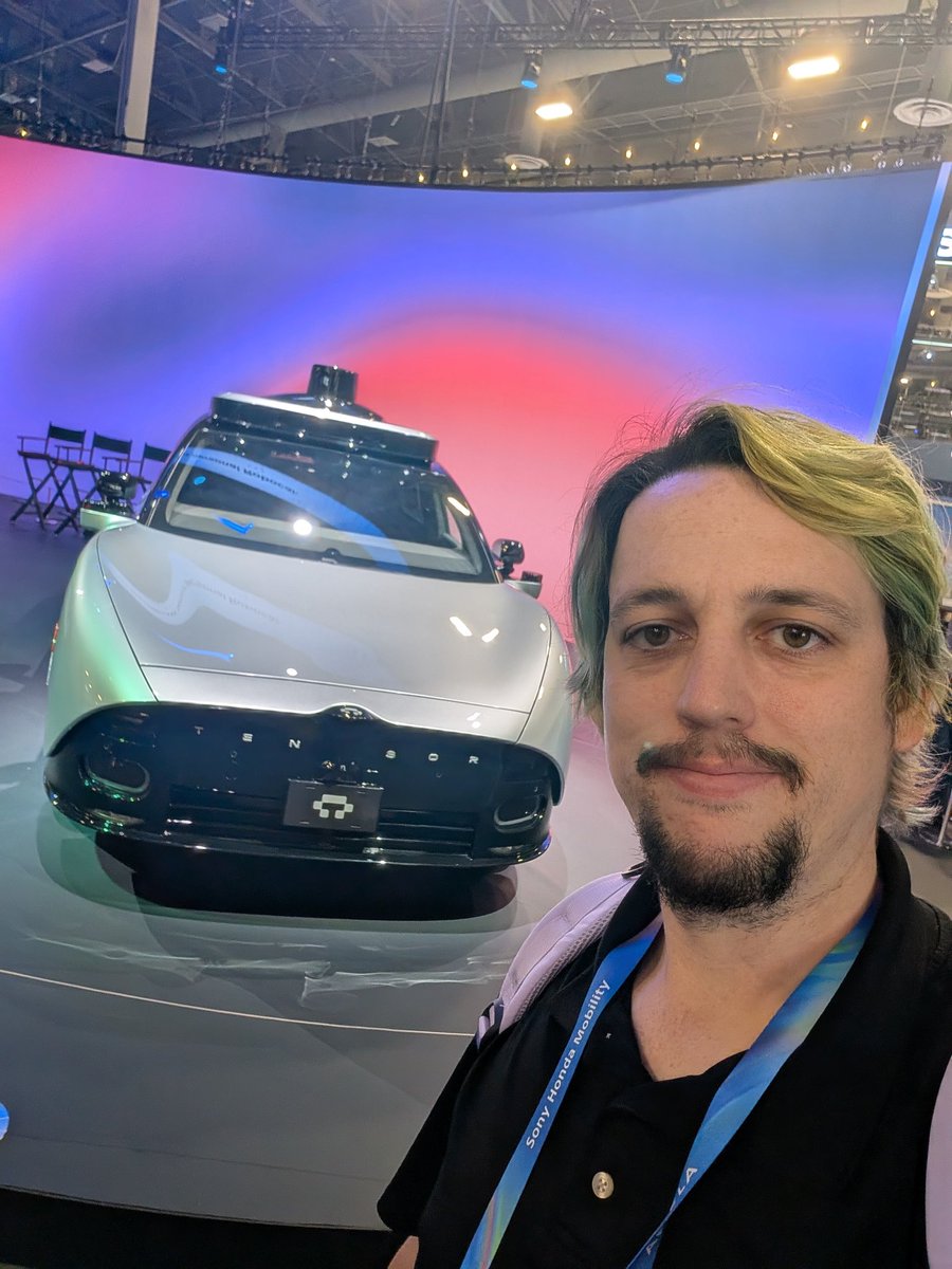 Felix (Daniel Molzahn) tweet media