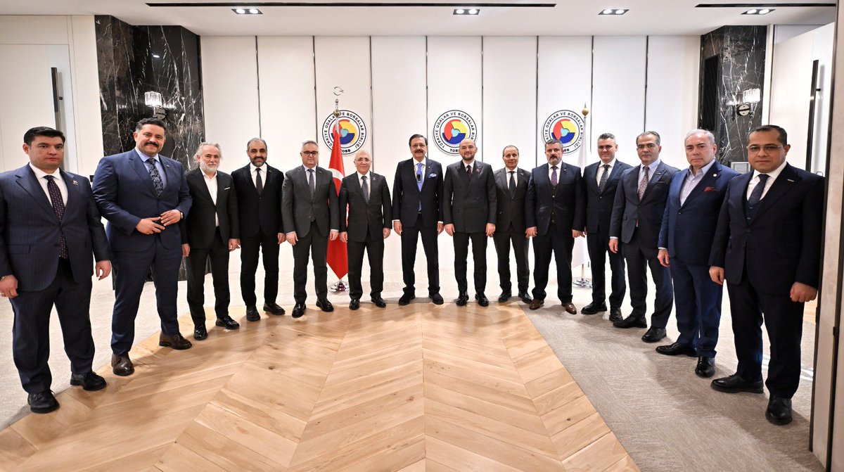 Türkiye Odalar ve Borsalar Birliği (TOBB) Başkanımız Sn. <a href="/RHisarciklioglu/">Rifat Hisarcıklıoğlu</a>’nun ev sahipliğinde, Yönetim Kurulu Üyelerimizle birlikte Müstakil Sanayici ve İş Adamları Derneği (MÜSİAD) Başkanı Sn. Burhan Özdemir ve beraberindeki heyetini Birliğimizde misafir ettik.

Nazik