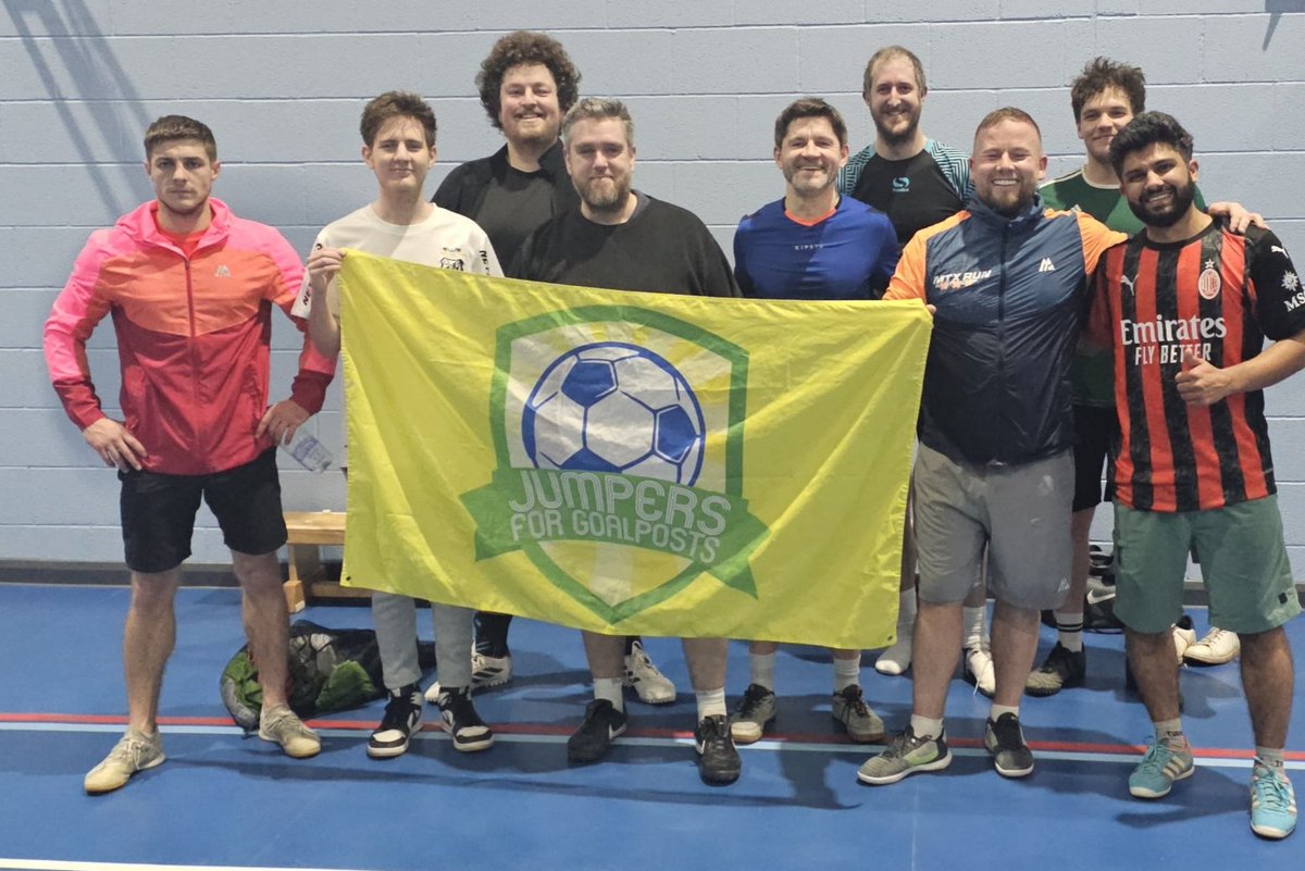 JfGkickabout's tweet image. 💛💙💚 

Tonight's kickabout. 3 x 4 aside, 1st goal wins, winner stays on 🥵. Thank you all

#jumpersforgoalposts #footballfun
#makeyoufeelbetter #gettingout