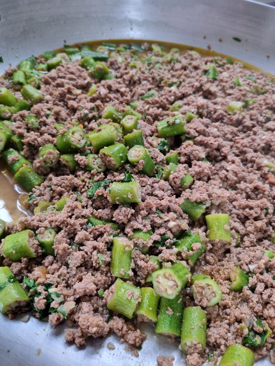 chefdangalhardo's tweet image. Carne Moída com Quiabo é bom sim. Quem não gosta é Fresco.