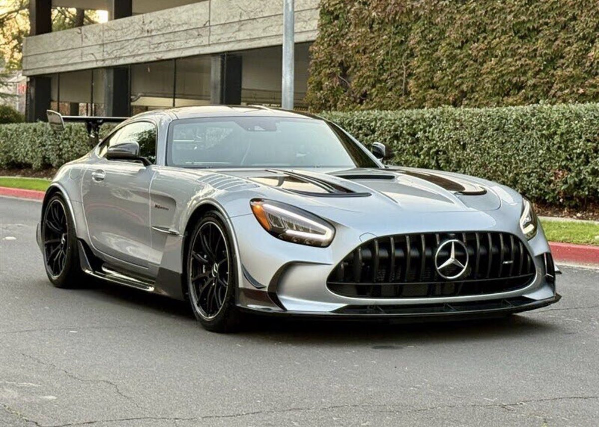 BrenzGarage tweet media