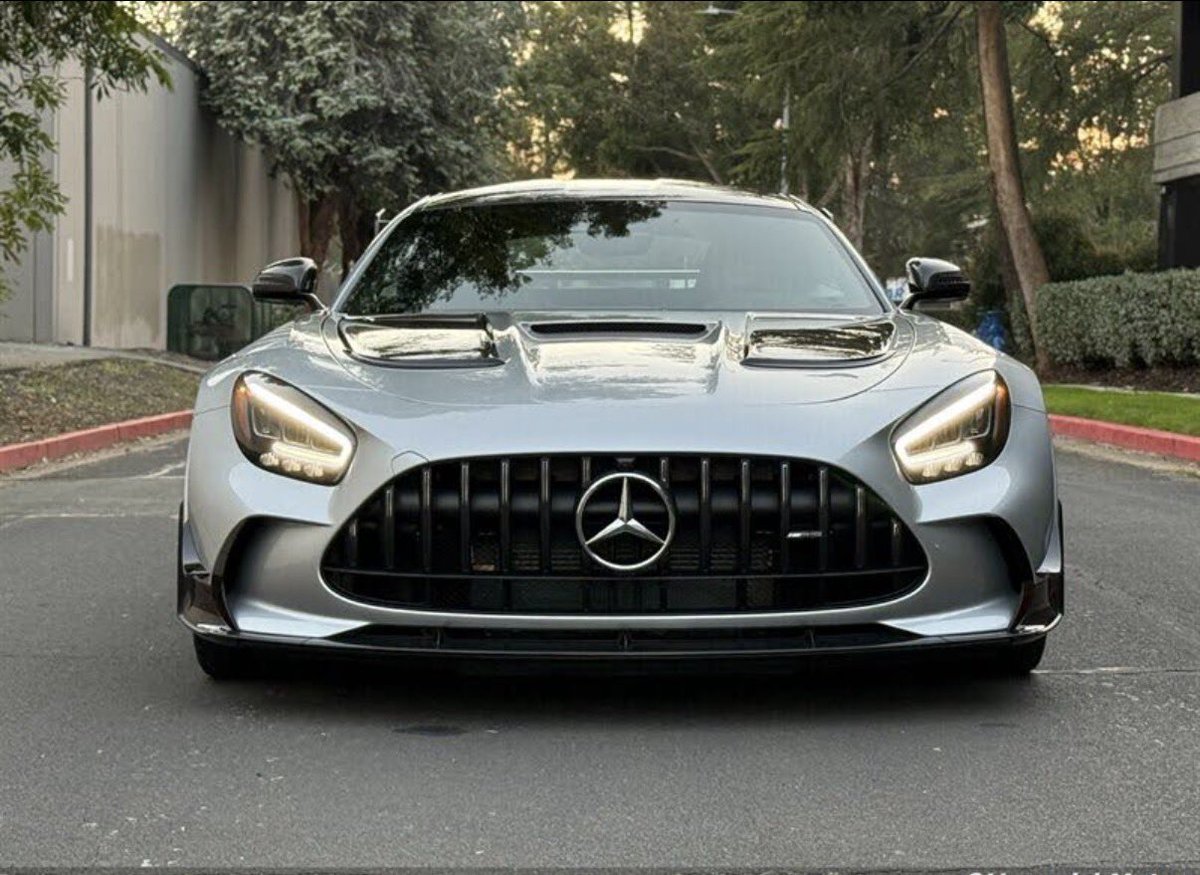 BrenzGarage tweet media