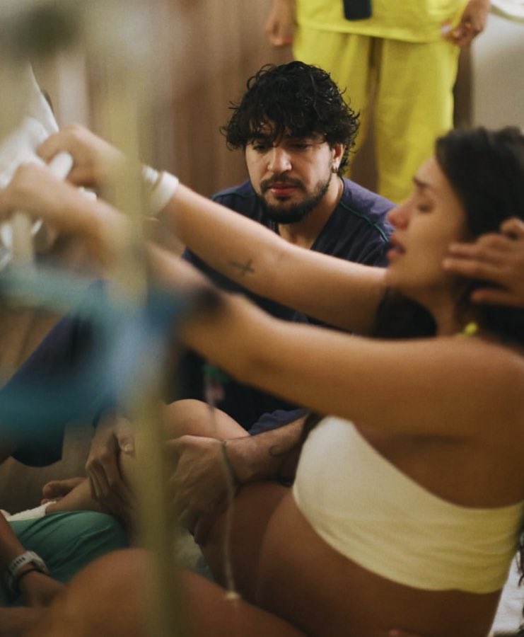 agrsoumamae's tweet photo. O parto normal é único, intenso e transformador. A mulher descobre uma força que nem sabia que tinha. É dor, mas também é superação, entrega e amor. No final quando o bebê chega e é colocado nos braços da mãe, todo o cansaço se transforma em alívio, emoção e um amor infinito… https://t.co/8kdygHfvZd