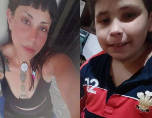 María Abregú tiene 29 años, desapareció el 5/1/26 con su hijo Estefano (10 años), en San Salvador de #Jujuy. Es delgada, altura 1,65. Vestía remera floreada y pantalón corto azul. El niño vestía chomba a rayas, pantalón gris y crocs rojas. Avisar #Urgente al ☎️388-6828607, o 911