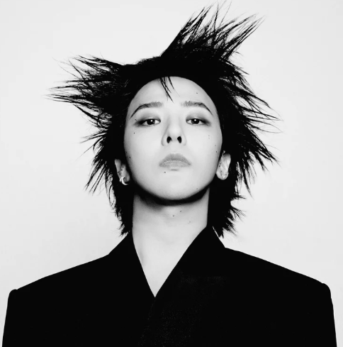 AboutMusicYT's tweet image. Stray Kids and G-Dragon will perform at this year's Gala des Pieces Jaunes in France.