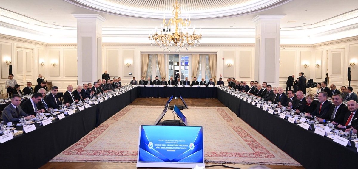 TOBB Genel İdare Kurulu, TOBB Strateji Geliştirme Yüksek Kurulu ve TOBB Yüksek Koordinasyon Kurulu müşterek toplantımızı; Hazine ve Maliye Bakanımız Sayın <a href="/memetsimsek/">Mehmet Simsek</a>’in katılımıyla, <a href="/TOBBiletisim/">TOBB</a> Başkanımız Sn. <a href="/RHisarciklioglu/">Rifat Hisarcıklıoğlu</a>’nun ev sahipliğinde gerçekleştirdik.

Toplantıda