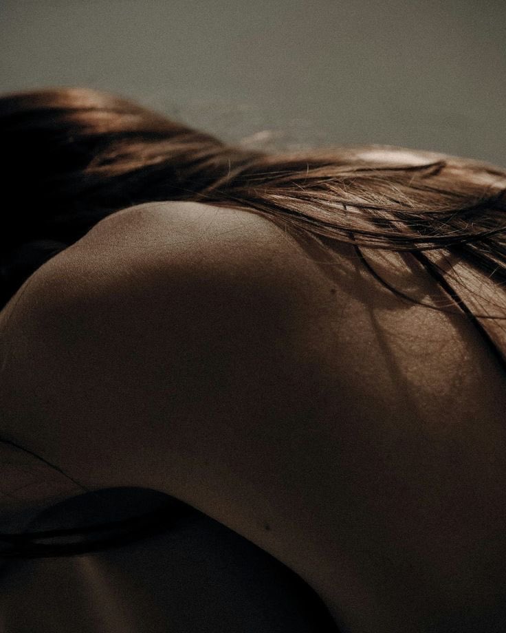 Gitana1369877's tweet image. Friedrich Nietzsche
“In true love it is the soul that envelops the body.”