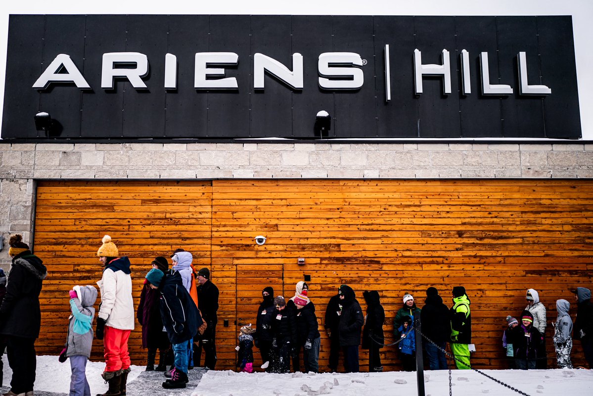 Unlimited rides down Ariens Hill... $0
Seeing the smiles of all the happy sliders... Priceless! 🛷😄