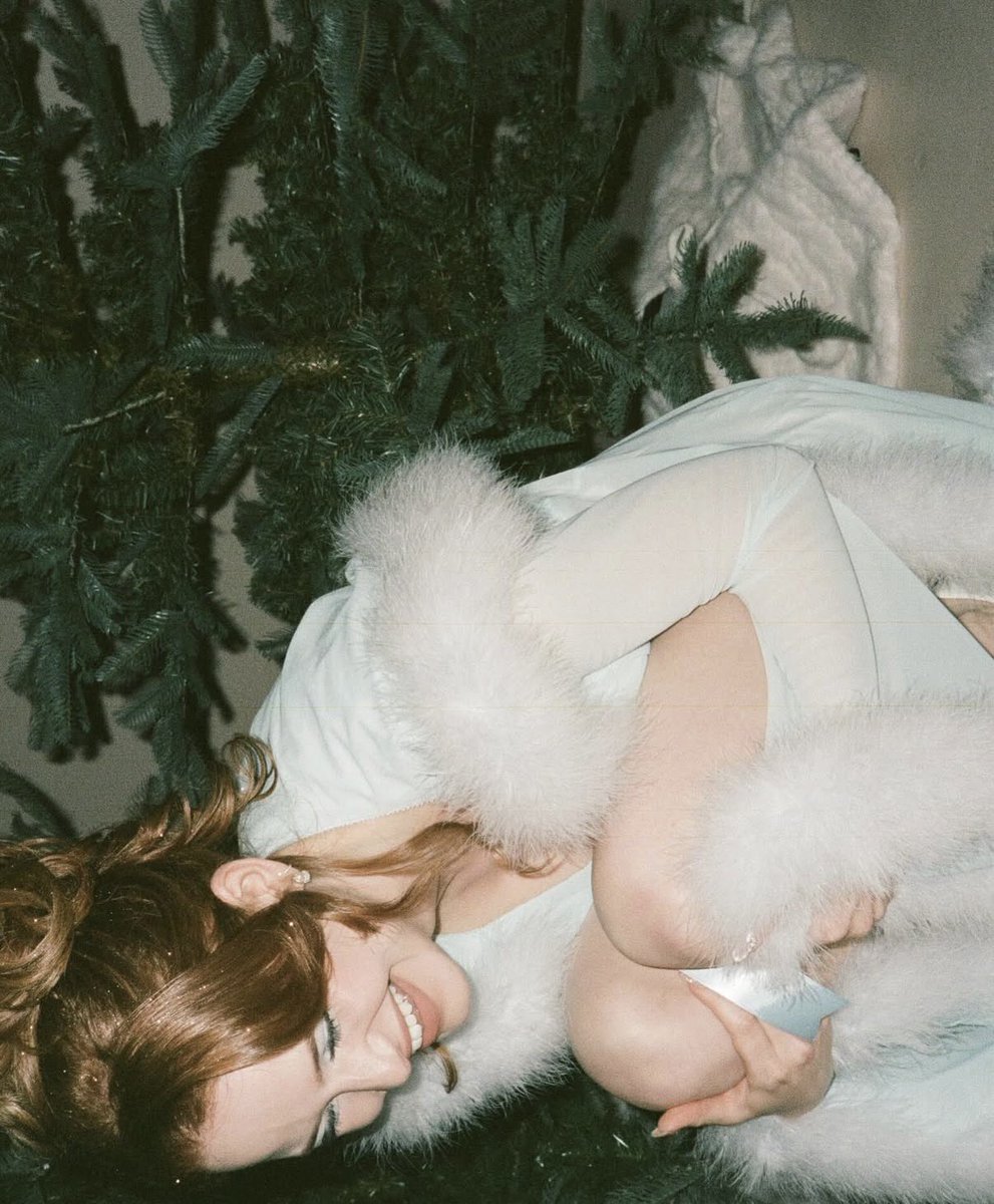 ⠀             
             𝙃𝙖𝙧𝙡𝙚𝙮 𝙎𝙩𝙖𝙧𝙠-𝙑𝙤𝙣 𝘿𝙤𝙤𝙢
             @ Ironheart.⠀⠀
            ㅤ     ❤️

ㅤ   ㅤ   ㅤ  back to December
ㅤ     ──────────────────
              ⌂          ⌕          ⊞          ♡