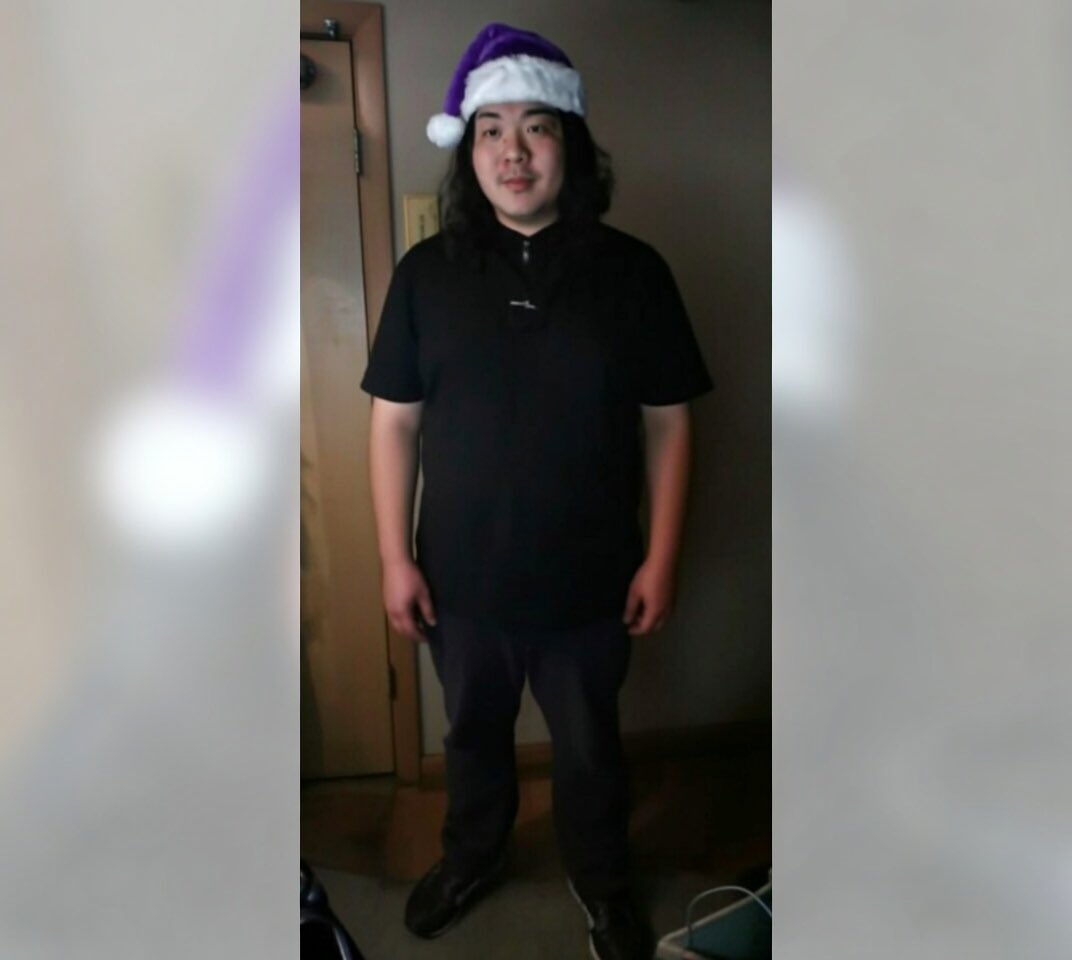 fgbd0's tweet image. MMOゲームで、無料スキンだけ装備した人