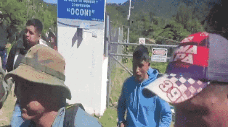 🔵Campesinos toman estación de YPFB en Santa Cruz y paralizan el transporte de hidrocarburos
Más detalles en👉tinyurl.com/2s8vukvd