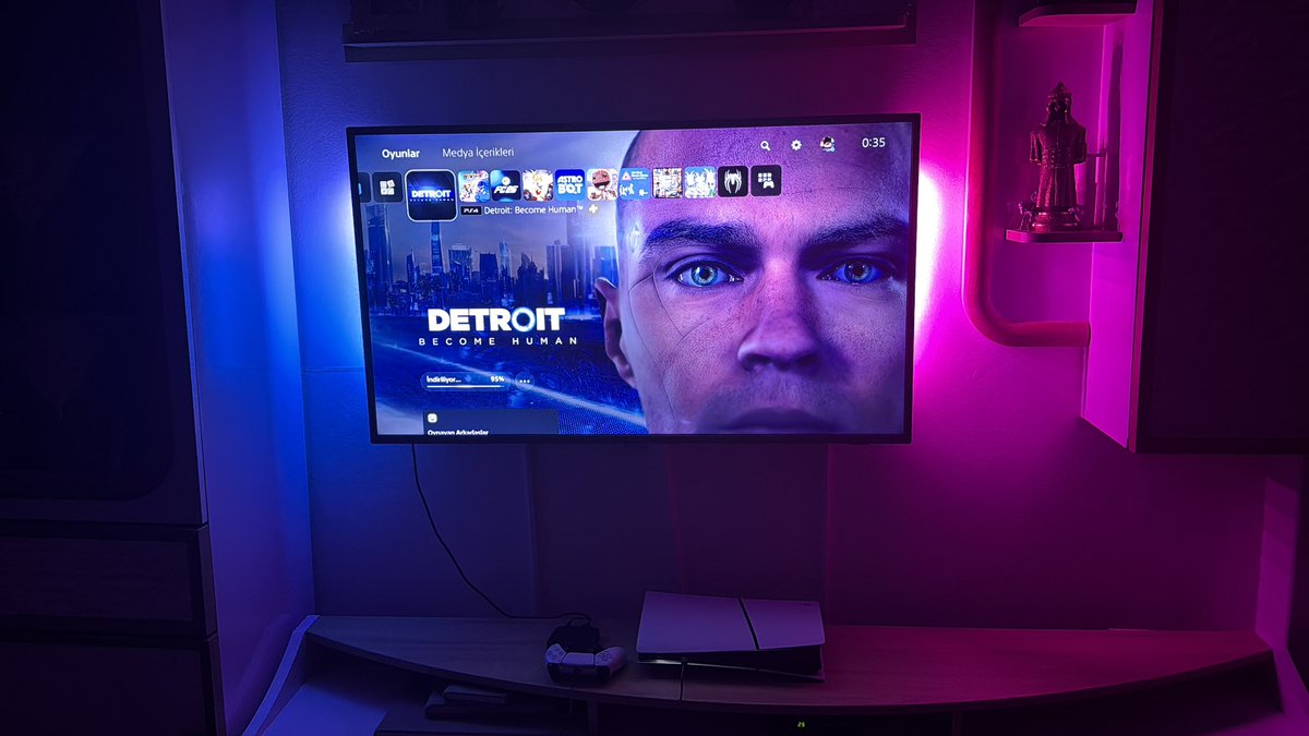 Başlayalım bakalım 🎮
#DetroitBecomeHuman
