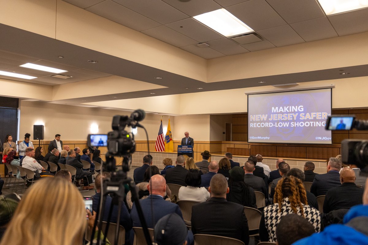 GovMurphy's tweet image. NEW: New Jersey has recorded its fewest number of shootings on record for 2025 and reached an all-time low in gun homicides. Since we took office, shootings have declined by 59% statewide.

Working together with community and law enforcement, we have significantly reduced crime,…