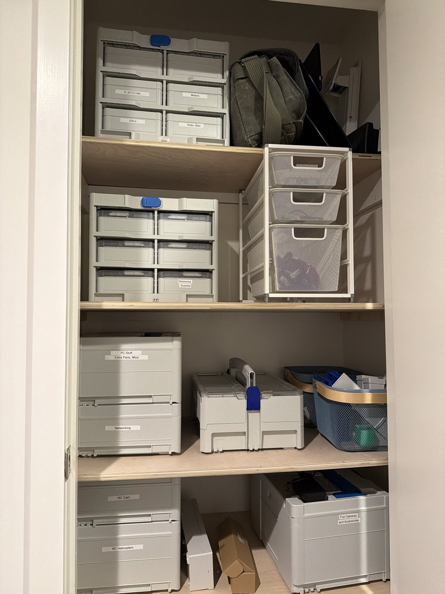 Laura Edelson tweet media