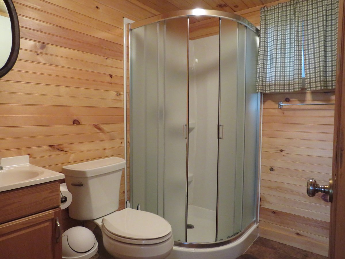 NewfoundRentals's tweet photo. Welcome to Cottage #1 — your cozy lakeside escape! 
Tucked away on a shaded hill with peek-a-boo lake views, this charming cottage is perfect for relaxing family time.
📞 Call/Text: +1-(603)-724-0490
🌐 Book now: https://t.co/mYQQMCNw5F
#LakesideCottage #FamilyGetaway #LakeLife https://t.co/yxEhENBbRD