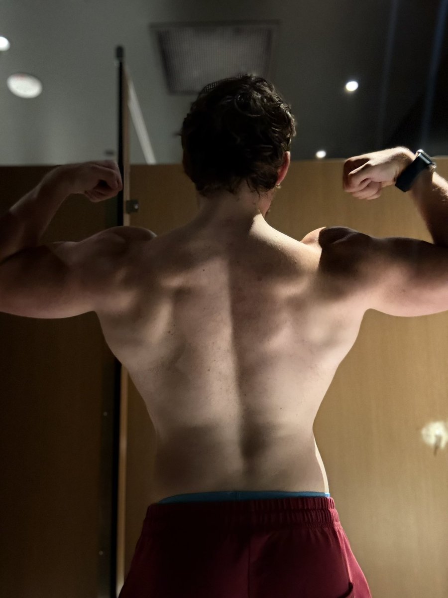 banjotears's tweet image. a boy who’s jacked and kind