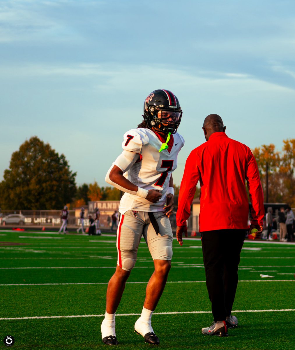 major_barnes1's tweet image. FULL JUNIOR SEASON FILM‼️‼️
hudl.com/v/2SgqjM

- 4 Interceptions
- 11 Pbu’s
- 61 tackles
- 1 forced fumble
- strip 6
- 2 tfl’s