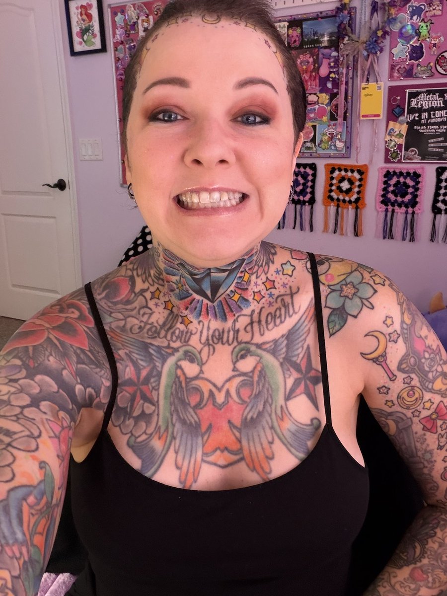 GLiTZY💎BRiTE tweet media