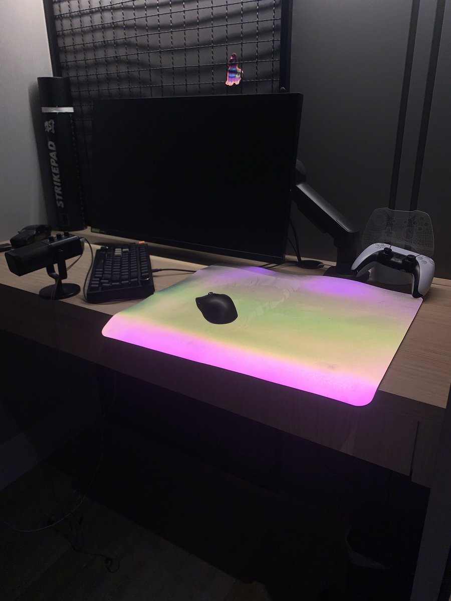 Bauergoat's tweet photo. @wyareloz Pc 

Rtx 5070 
R7 7800x3d 
32 gb 
Tá na prateleira 
Em processo 
N está pronto to no console https://t.co/FNu3RXtNgQ