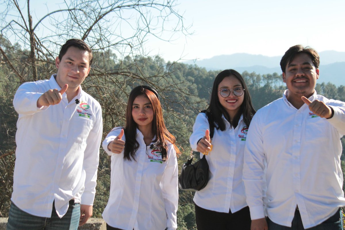 ✌🏽| En Zautla se nota el liderazgo de <a href="/Ramirez_fry29/">Fryda Ramirez</a> quien ayudó a los Reyes Magos en su gran misión de entregar juguetes a los niños del municipio.

Con todo su cariño, y gran compromiso sigue construyendo #LaRedMasFuerte