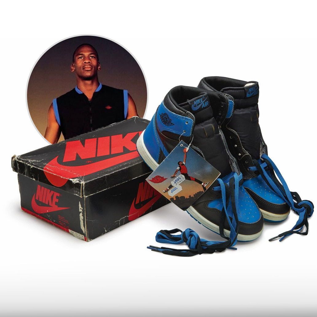 KicksFinder's tweet photo. BREAKING: The upcoming Air Jordan 1 “Royal,” expected to return Holiday 2026, will not feature the ’85 cut 😭🤦‍♂️📉

📝 @MrUnloved1s https://t.co/T1hKbCE8es
