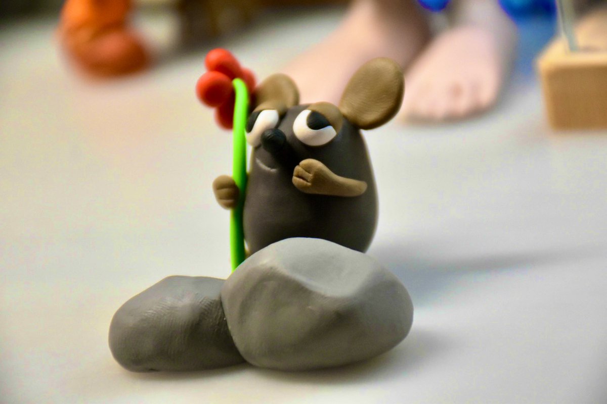 CrayRaan's tweet image. 絶妙なコレジャナイ感はありますが！
つくりました！

#樹脂粘土　#フレデリック