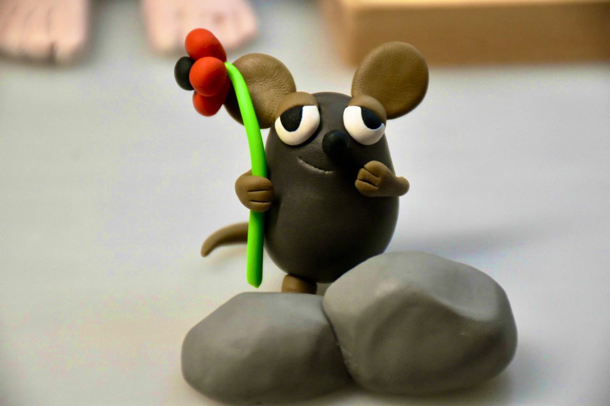 CrayRaan's tweet image. 絶妙なコレジャナイ感はありますが！
つくりました！

#樹脂粘土　#フレデリック