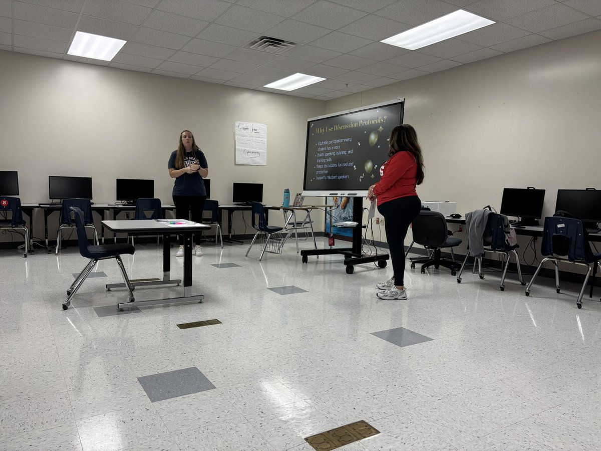 THS_Tigers's tweet photo. The ultimate jigsaw discussion protocol where PLTs picked sessions led by our fabulous teacher leaders, they became experts, shared with their PLTs, and integrated new learning into their upcoming lessons. We ❤️our teachers for constantly striving to improve for our sts! https://t.co/oDEB4JRROg