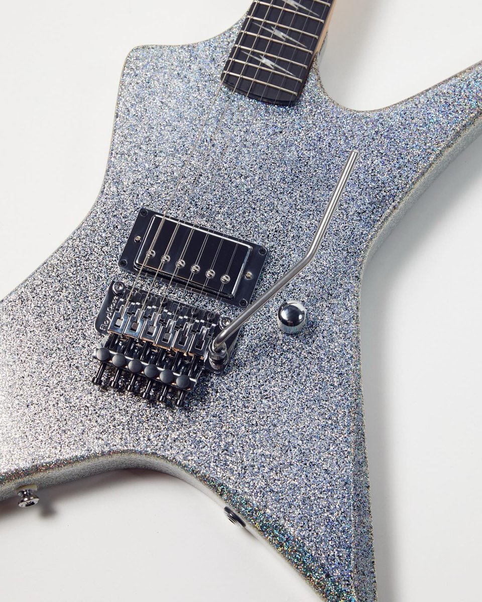 Kramer Guitars tweet media