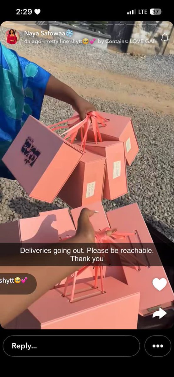 ohenemaba's tweet photo. At this point Iβm positive these were all empty boxes π¦ because eiiiii πππ
#pmxtrareunion https://t.co/1r23lzoFrz