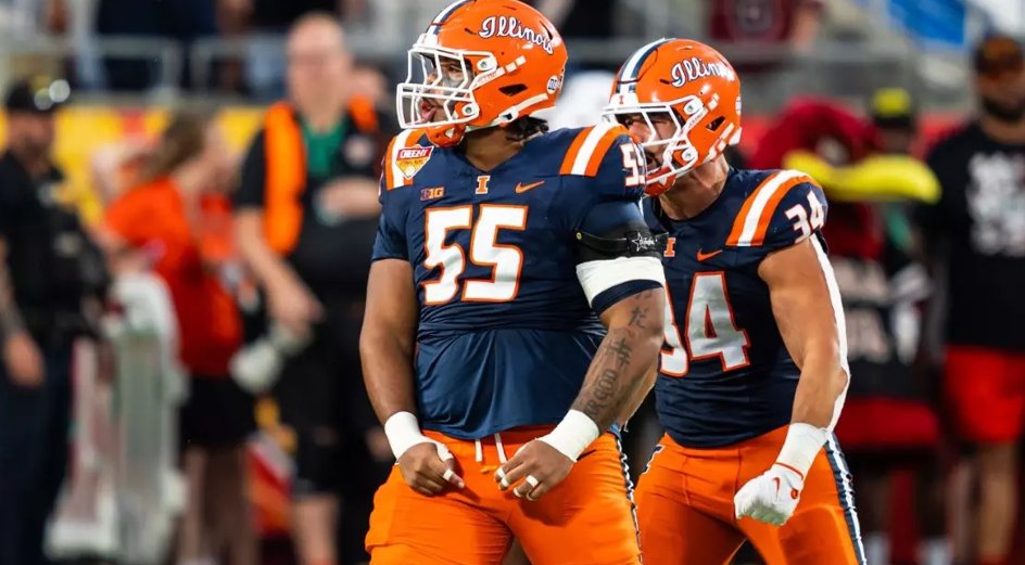 AllenTrieu's tweet photo. Illinois defensive line transfer Jeremiah Warren is visiting Wake Forest tomorrow.

https://t.co/zp3r8LDDdR https://t.co/cxFgiS4xhM