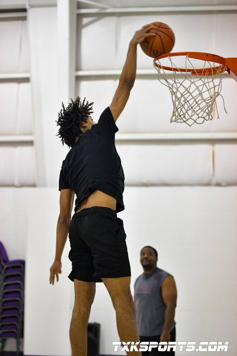 txkSports tweet media