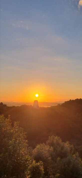 Daily SUNRISE TOUR TIKAL 
WhatsApp +502 53085106